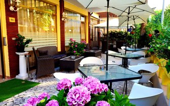 Hotel CIRENE v letovisku Rimini, dovolenka autobusovou a individuálnou dopravou CK TURANCAR