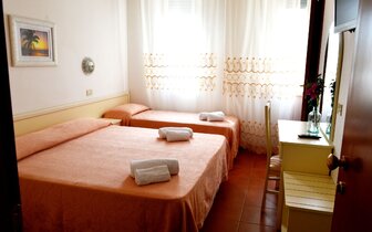 Hotel CIRENE v letovisku Rimini, dovolenka autobusovou a individuálnou dopravou CK TURANCAR