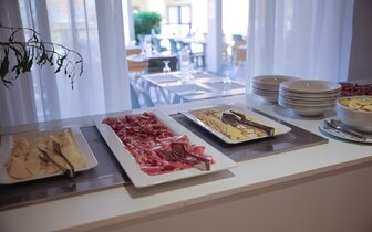 Red Sun Village - jedáleň - letecký zájazd CK Turancar - Taliansko - Sardínia