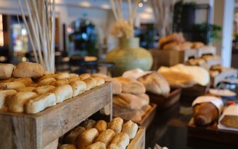 Mangia´s Sardinia Resort - jedáleň - letecký zájazd CK Turancar - Taliansko - Sardínia