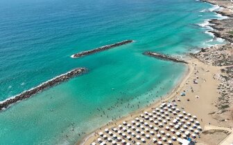 Venus Beach Hotel – pláž– letecký zájazd CK Turancar – Cyprus, Paphos