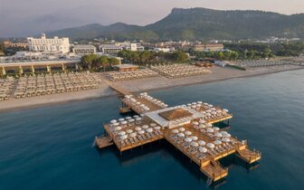 Swandor Hotels & Resort - pláž - letecký zájazd CK Turancar - Turecko, Kemer