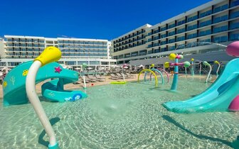 Chrysomaren Beach Hotel & Resort – bazén– letecký zájazd CK Turancar – Cyprus, Ayia Napa
