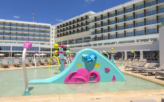 Chrysomaren Beach Hotel & Resort – bazén– letecký zájazd CK Turancar – Cyprus, Ayia Napa