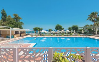 Iliada Beach Hotel– bazén – letecký zájazd CK Turancar – Cyprus, Protaras