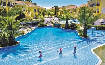 Malama Beach Holiday Village – bazén – letecký zájazd CK Turancar – Cyprus, Protaras