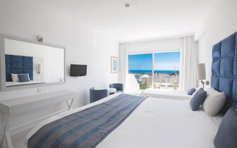 Odessa – izba– letecký zájazd CK Turancar – Cyprus, Protaras 