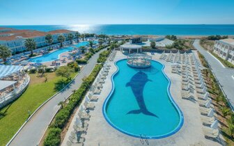 Sandy Beach – pláž– letecký zájazd CK Turancar – Cyprus, Larnaca 
