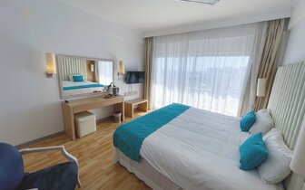 Vrissiana Beach – hizba– letecký zájazd CK Turancar – Cyprus, Protaras