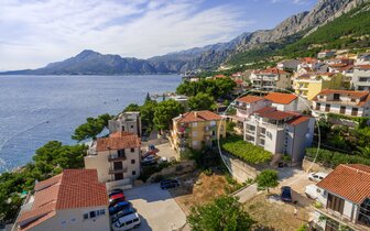 Villa Lana - apartmánový dom - autobusový zájazd CK Turancar - Chorvátsko, Omiš, Nemira
