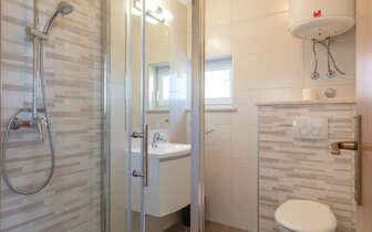 Villa Lana - kúpeľňa - autobusový zájazd CK Turancar - Chorvátsko, Omiš, Nemira