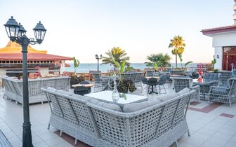 Salamis Bay Conti – terasa – letecký zájazd CK Turancar – Severný Cyprus - Famagusta