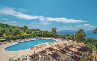 Evia Riviera Resort – bazén – letecký zájazd CK Turancar – Grécko - Evia