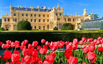 CK Turancar, autobusový poznávací zájazd, Morava, zámok Lednice CK Turancar, autobusový poznávací zájazd, Morava, zámok Lednice