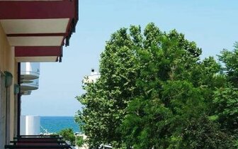 Hotel ARON - dovolenka v stredisku Viserbella di Rimini - zájazdy individuálnou a autobusovou dopravou do Talianska CK TURANCAR
