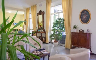 Hotel Quisisana, Rimini Marina Centro, zájazdy autobusovou a individuálnou dopravou CK TURANCAR