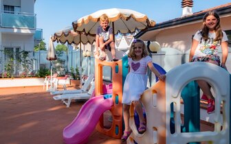 Villa dei Fiori v letovisku Viserbella - Rimini - dovolenka autobusovou a individuálnou dopravou CK TURANCAR