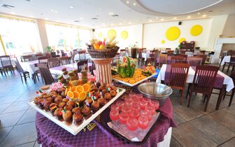 Hotel Michelangelo - restaurácia- letecký zájazd s CK Turancar  Korfu - Kassiopi