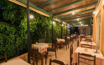 Elotia Hotel - hotel- letecký zájazd CK Turancar - Kréta, Karvos