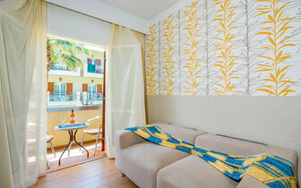 Kalyves Beach Hotel - dvojlôžková izba s výhľadom na hory -letecký zájazd CK Turancar - Kréta, Karvos