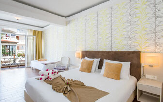 Kalyves Beach Hotel - dvojlôžková izba s výhľadom na more -letecký zájazd CK Turancar - Kréta, Karvos