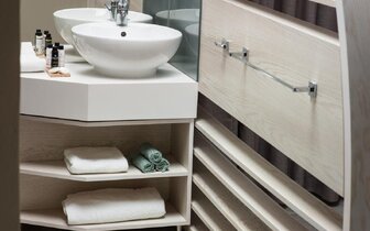 Hotel Maleme Mare Beachside - dvojlôžkový apartmán - letecký zájazd CK Turancar - Kréta, Maleme