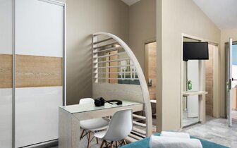 Hotel Maleme Mare Beachside - dvojlôžkový apartmán - letecký zájazd CK Turancar - Kréta, Maleme