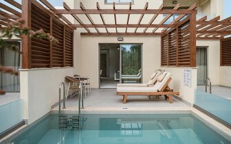 Hotel Sirios Village Luxury - Superior apartmán s bazénom  - letecký zájazd CK Turancar - Kréta, Kato Daratso