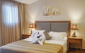 Flamingos Hotel - dvojlôžková izba s možnosťou prístelky -letecký zájazd CK Turancar - Kréta, Chania