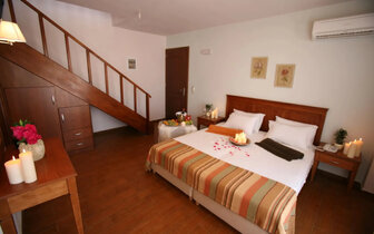 Flamingos Hotel - dvojlôžková izba -letecký zájazd CK Turancar - Kréta, Chania