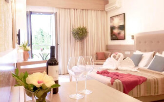Flamingos Hotel - dvojlôžková izba -letecký zájazd CK Turancar - Kréta, Chania