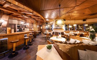 Hotel Latini - zájazd CK Turancar - Rakúsko zima - Salzburgerland- Zell am See