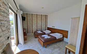 Marias ´s  - izba - letecký zájazd CK Turancar - Korfu, Sidari