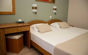 Hotel Europe - izba - Paralia - letecký zájazd CK TURANCAR