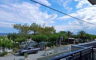 Hotel IRO -balkón - autobusový a letecký zájazd CK TURANCAR