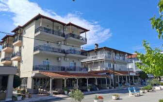 Hotel IRO - exteriér - autobusový a letecký zájazd CK TURANCAR