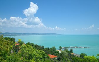CK Turancar, autobusový poznávací zájazd, Maďarsko - krajina kúpeľov a vína, Balaton, panoráma CK Turancar, autobusový poznávací zájazd, Maďarsko - krajina kúpeľov a vína, Balaton, panoráma