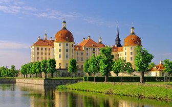 CK Turancar, autobusový poznávací zájazd, Česko a Nemecko, zámok Moritzburg CK Turancar, autobusový poznávací zájazd, Česko a Nemecko, zámok Moritzburg
