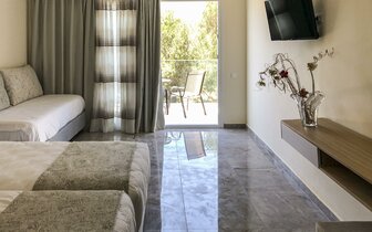 Hotel Athena - izba  superior- letecký zájazd CK Turancar - Korfu, Agios Georgios