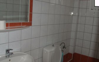 Apartmány Glaros - kúpeľňa - autobusový a letecký zájazd CK Turancar - Grécko, Olympská riviéra, Paralia Apartmány Glaros - kúpeľňa - autobusový a letecký zájazd CK Turancar - Grécko, Olympská riviéra, Paralia