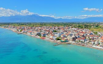 Parália - Olympic beach - panoráma - autobusová doprava CK Turancar - Grécko, Olympská riviéra, Olympic beach