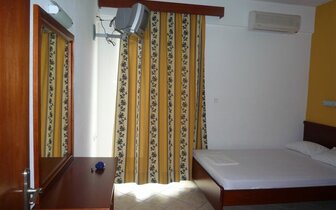 Apartmány Jannis - izba - autobusová doprava CK Turancar - Grécko, Olympská riviéra, Nei Pori Apartmány Jannis - izba - autobusová doprava CK Turancar - Grécko, Olympská riviéra, Nei Pori