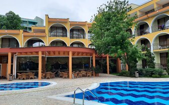 Hotel Yavor Palace - bazén - letecký a autobusový zájazd CK Turancar - Bulharsko, Slnečné pobrežie  Hotel Yavor Palace - bazén - letecký a autobusový zájazd CK Turancar - Bulharsko, Slnečné pobrežie