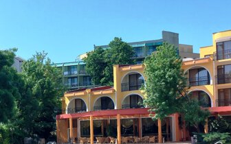 Hotel Yavor Palace - bazén - letecký a autobusový zájazd CK Turancar - Bulharsko, Slnečné pobrežie  Hotel Yavor Palace - bazén - letecký a autobusový zájazd CK Turancar - Bulharsko, Slnečné pobrežie