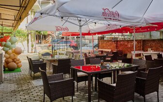 Zeus - terasa - letecký a autobusový zájazd CK Turancar - Bulharsko, Pomorie