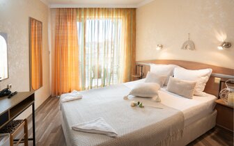 Zeus - izba - letecký a autobusový zájazd CK Turancar - Bulharsko, Pomorie