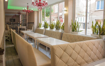 Zeus - reštaurácia - letecký a autobusový zájazd CK Turancar - Bulharsko, Pomorie