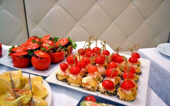 Zeus - bufetové stoly - letecký a autobusový zájazd CK Turancar - Bulharsko, Pomorie