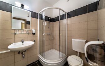 Hotel Nikola - hotel - autobusový zájazd CK Turancar - Chorvátsko, Vodice Hotel Nikola - hotel - autobusový zájazd CK Turancar - Chorvátsko, Vodice