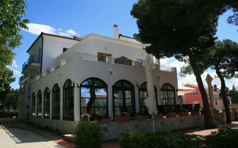 Hotel Nikola - hotel - autobusový zájazd CK Turancar - Chorvátsko, Vodice Hotel Nikola - hotel - autobusový zájazd CK Turancar - Chorvátsko, Vodice